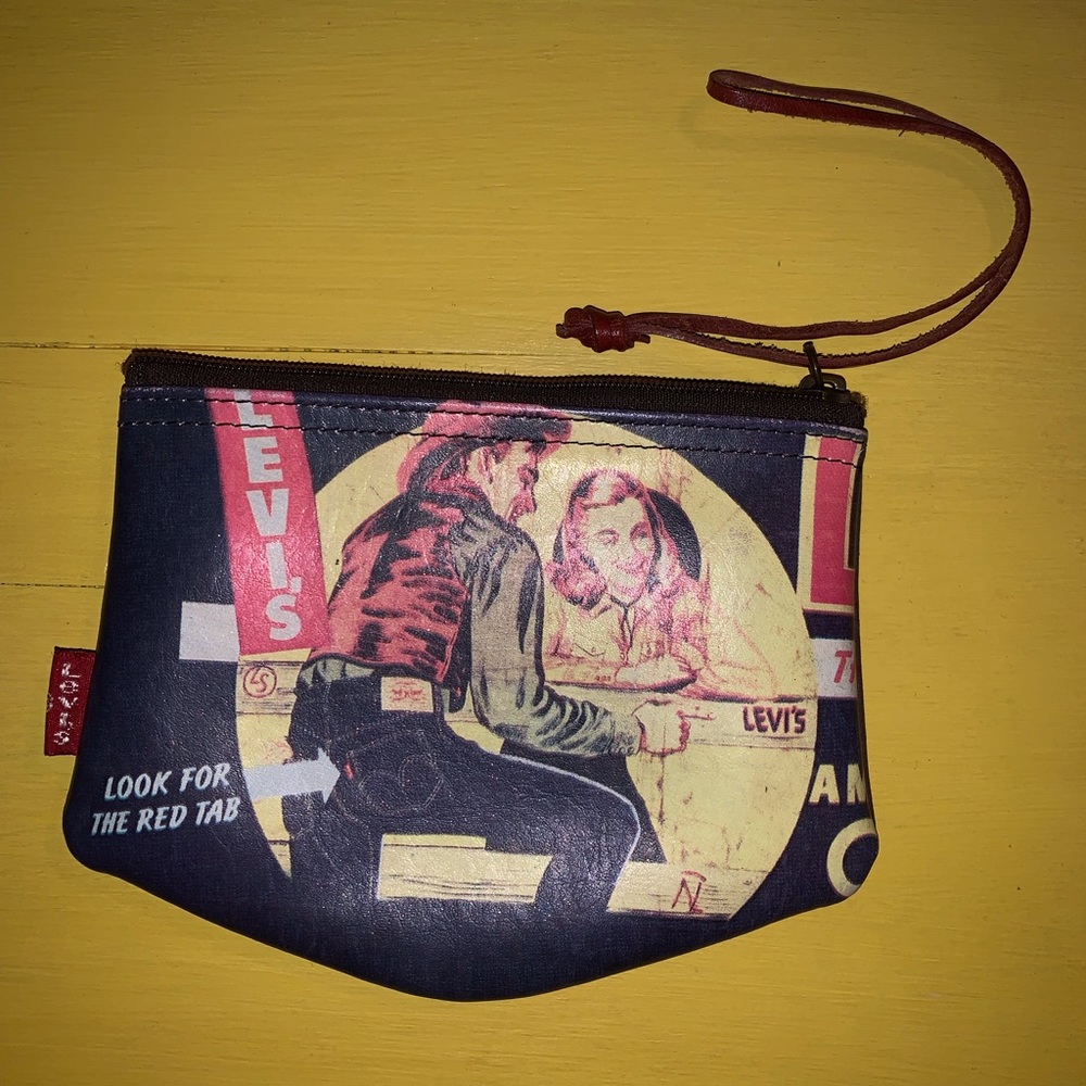 ✨3 for $35✨ Levi Wallet
